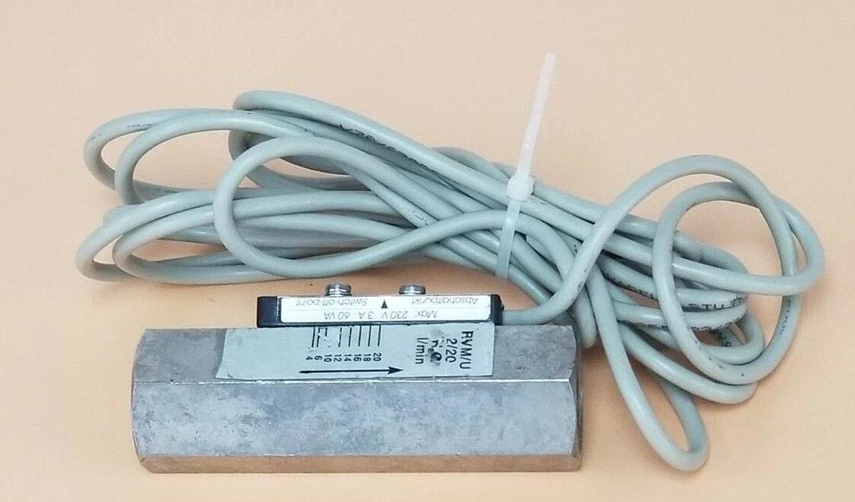 Used STASTO RVM/U-2/20 G 1/2" NPT FLOW SENSOR RVM/U 2/20 10XM2020XG15S 30009684/0019