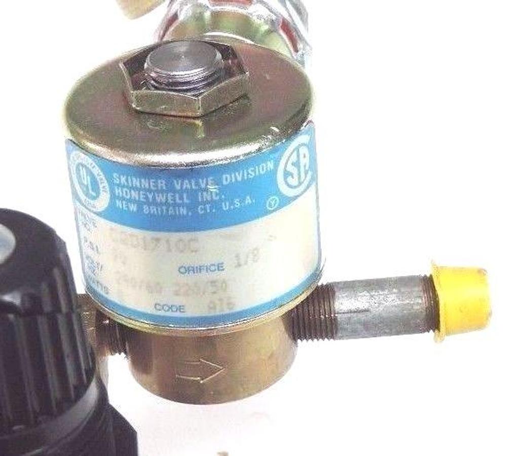 Used NEW SKINNER C2D1710C VALVE 90PSI, 1/8 ORIFICE W/ WATTS 8548-02DGC REGULATOR