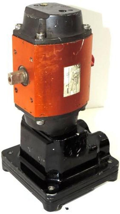 Used WORCESTER CONTROLS 10 39S PNEUMATIC ACTUATOR WITH 20E LK39S NW