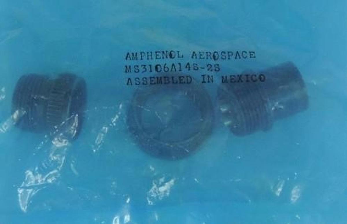 NIB AMPHENOL MS3106A14S-2S CONNECTOR