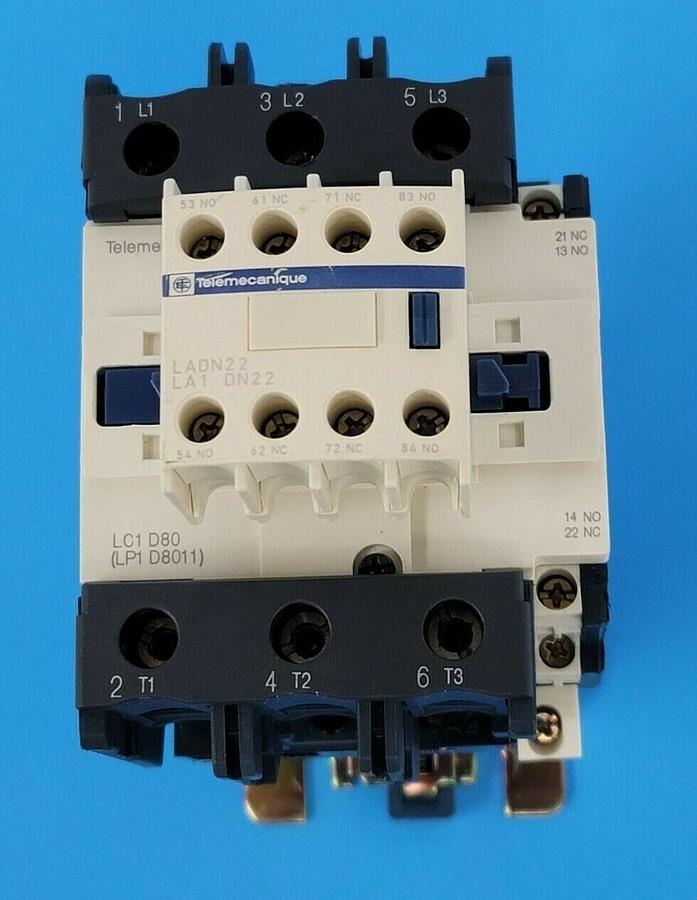 Used TELEMECANIQUE LP1-D8011-BD CONTACTOR 3-POLE 24VDC COIL W/ LADN22