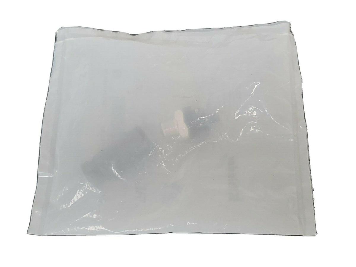 LOT OF 3 NEW BINDER 713-99-0437-282-05 CABLE CONNECTORS STYLE 2517