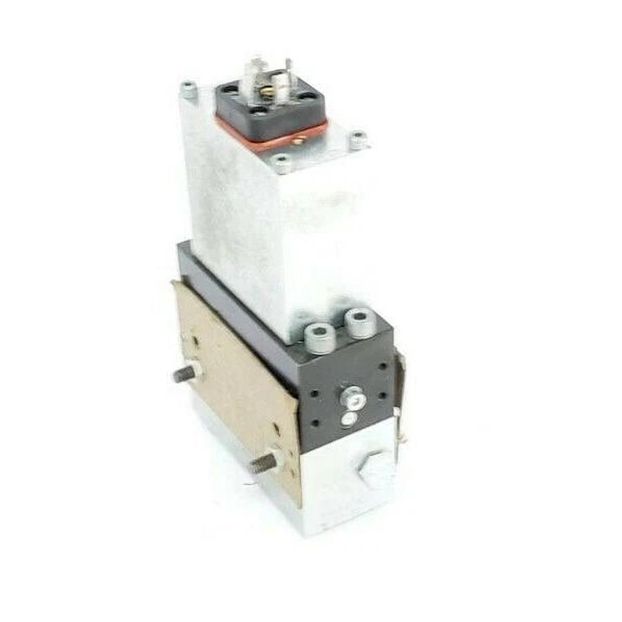NEW ENERPAC VP22 SOLENOID VALVE 110 VAC, 5000 PSI (350 BAR) VP 22 3200