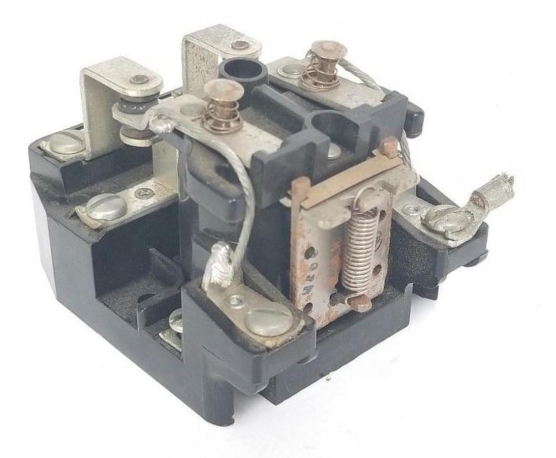 Used AMF POTTER & BRUMFIELD PRD11AY0 RELAY 240V, 50/60HZ, 25A, PRD11AY0240
