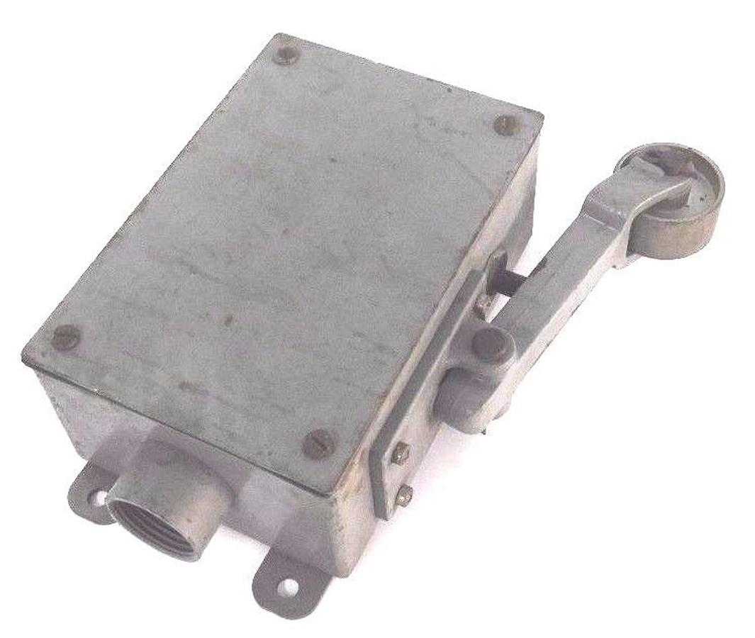 Used NEW REES 04065-100 UNIVERSAL LIMIT SWITCH RIGHT HAND, TRIP FORCE: 12 LBS