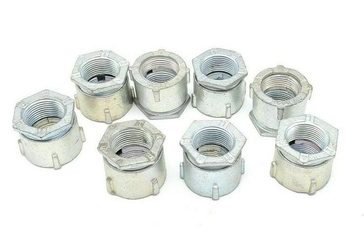 Used LOT OF 8 NEW T&B THOMAS & BETTS 1" STRAIGHT CONDUIT FITTINGS