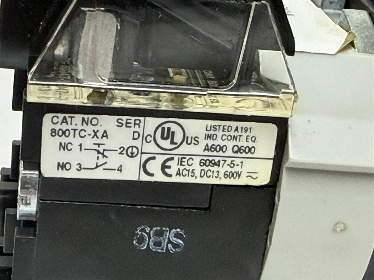 Used Allen Bradley 800H-NR2KF4 Selector Switch 4 Position 800TC-XA Blocks Series F