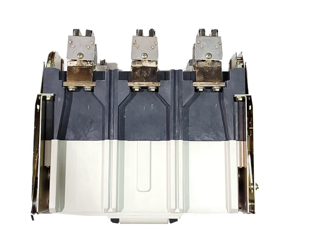 Used SIEMENS SBS0808 DRAWOUT CIRCUIT BREAKER SBS 800 W/ TRIP UNIT AND PLUG 800A 600V