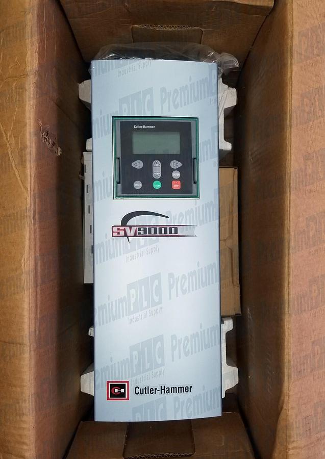 Used NEW CUTLER-HAMMER SV9F30AS-6M0A00 SV9000 ADJ. FREQUENCY DRIVE 3HP NEMA 1 575V