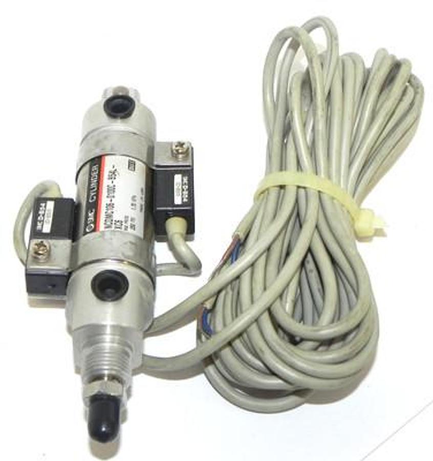Used NEW SMC NCDMC106-0100C-B54L-XC6 CYLINDER W/ TWO D-B54 (D-B51) SWITCHES