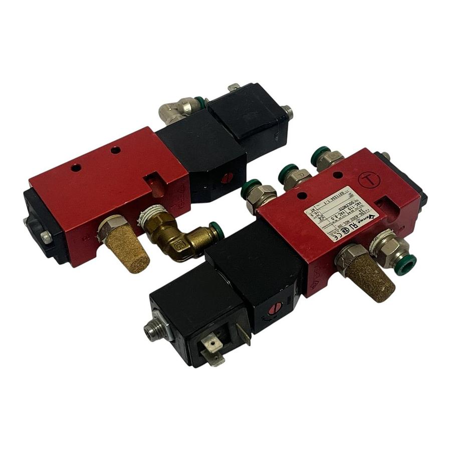 Used (2) Versa CSG-4302-HCL-DO-24 Pneumatic Solenoid Valves 24VDC 1/4" NPT 115 PSI