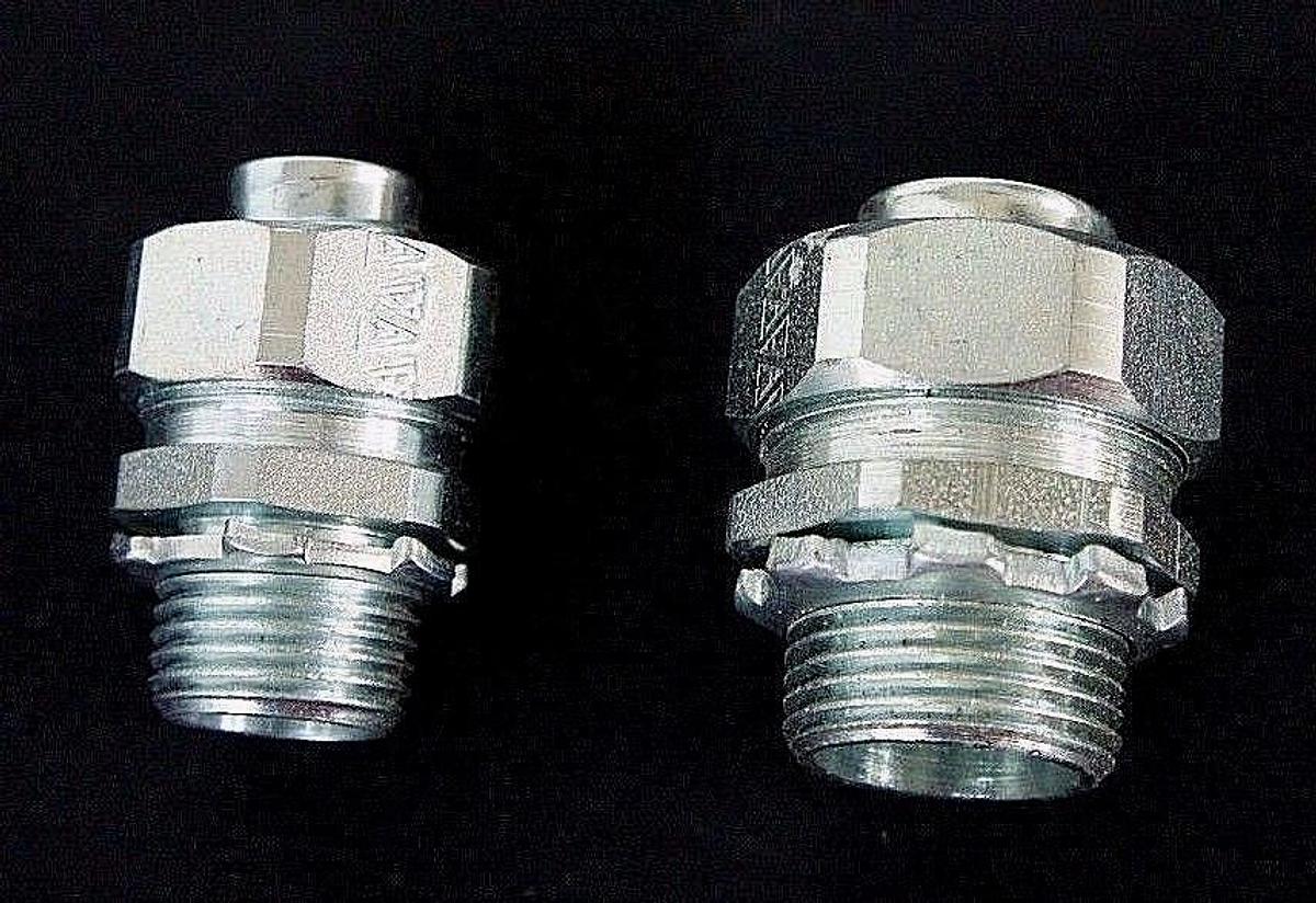 Used LOT OF 10 CONDUIT COUPLING FITTINGS (5) 1/2" & (5) 1"