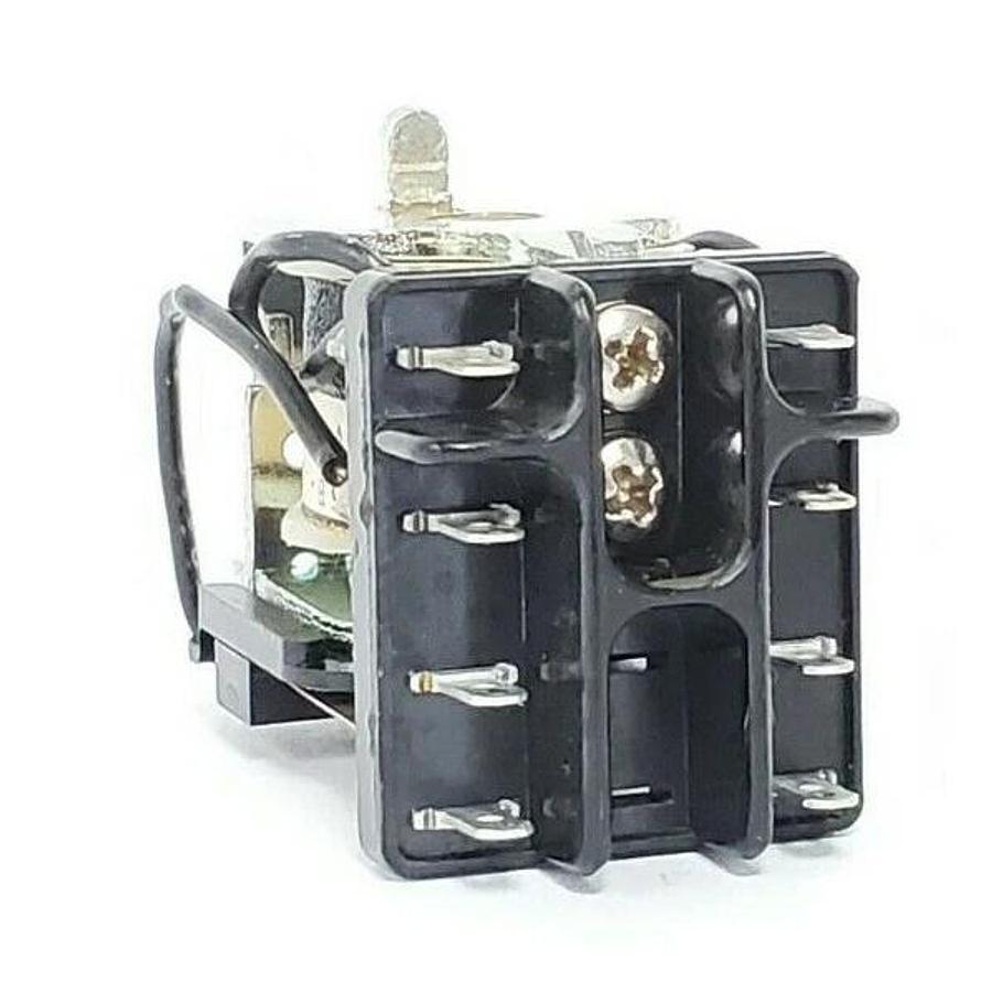 Used GW EAGLE SIGNAL 25B-1881 RELAY 120V 50/60HZ 25B1881