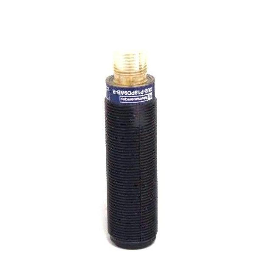 Used NIB TELEMECANIQUE XU2P18PD9AB PHOTOELECTRIC SENSOR UE:12..24VDC XU2-P18PD9AB