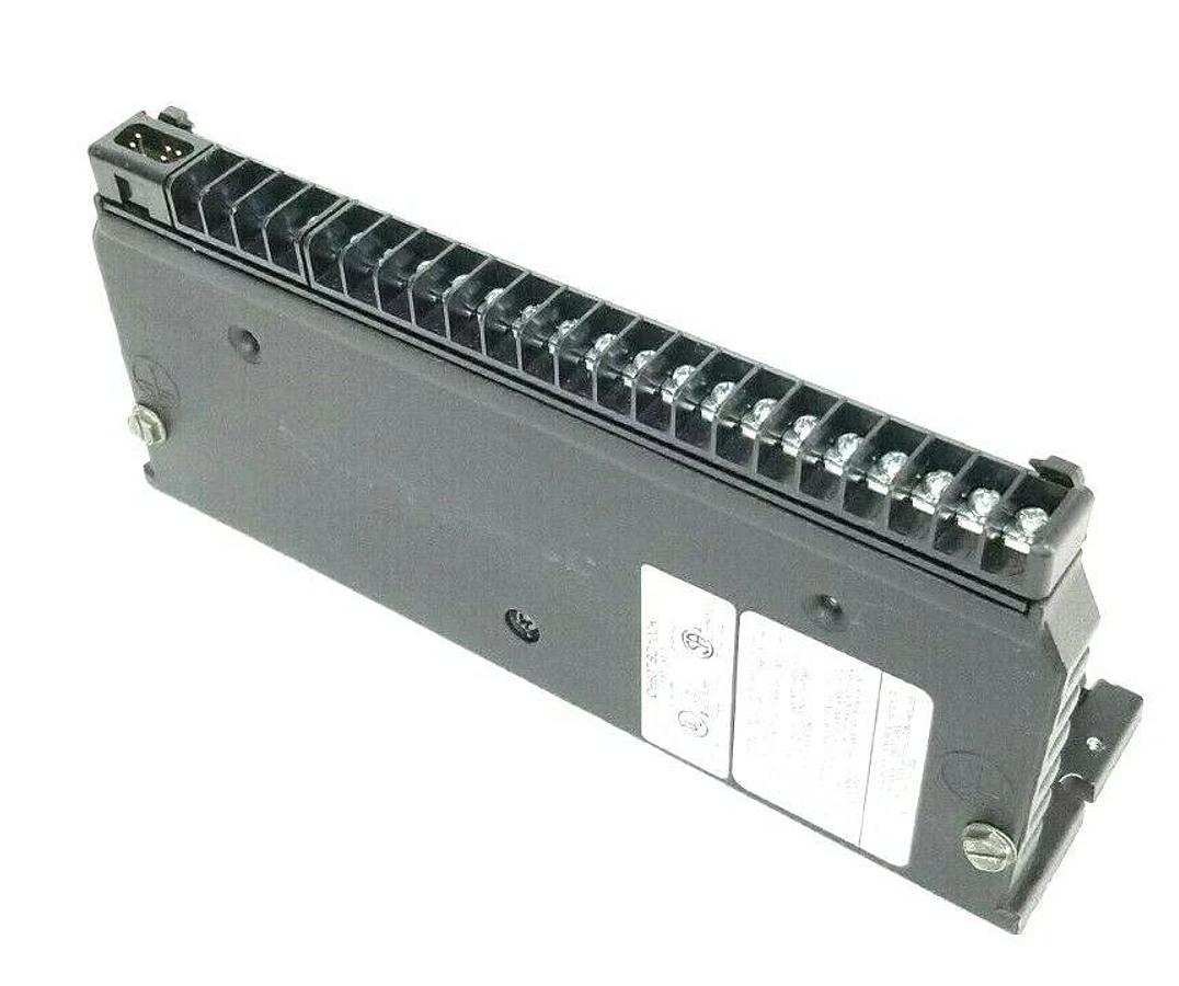 Used GE FANUC IC660TSD100K GENIUS LOW LEAKAGE TERM. ASM. IC660TSD100