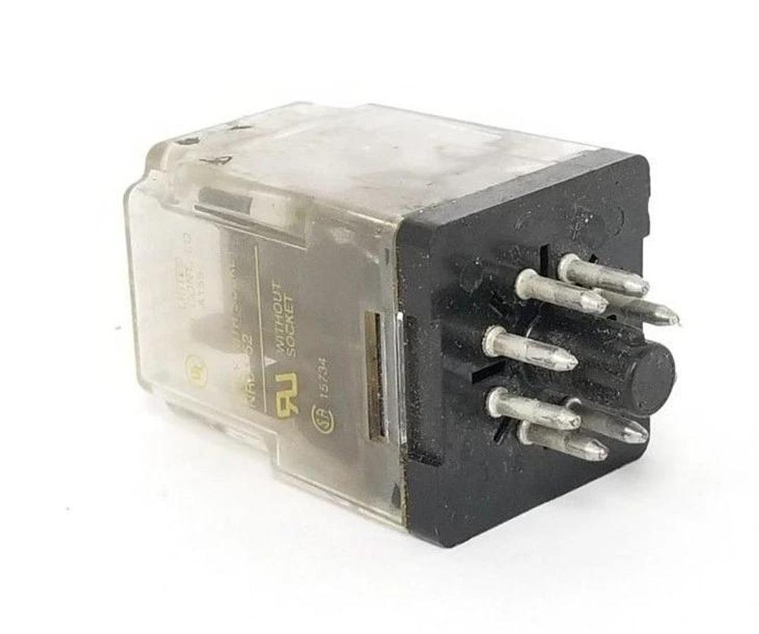 Used SQUARE D 8501-KPD12V53 RELAY SER. D 2PDT 24VDC 8501KPD12V53