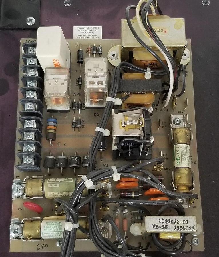 Used FINCOR 2200 106204101 REV NK REGNERATIVE DC MOTOR CONTROL 1042045-01-K, 1042048