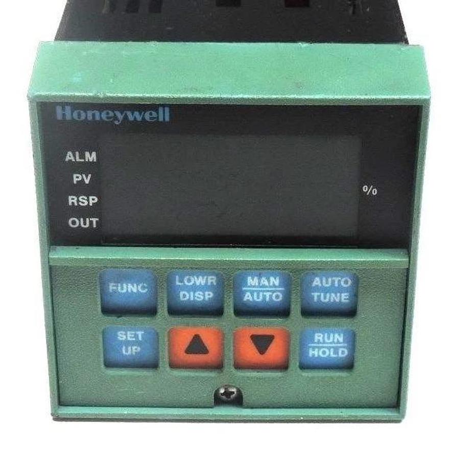 Used HONEYWELL DC3003-0-12A-2-00-0111 TEMPERATURE CONTROLLER UDC-3000 DC3003