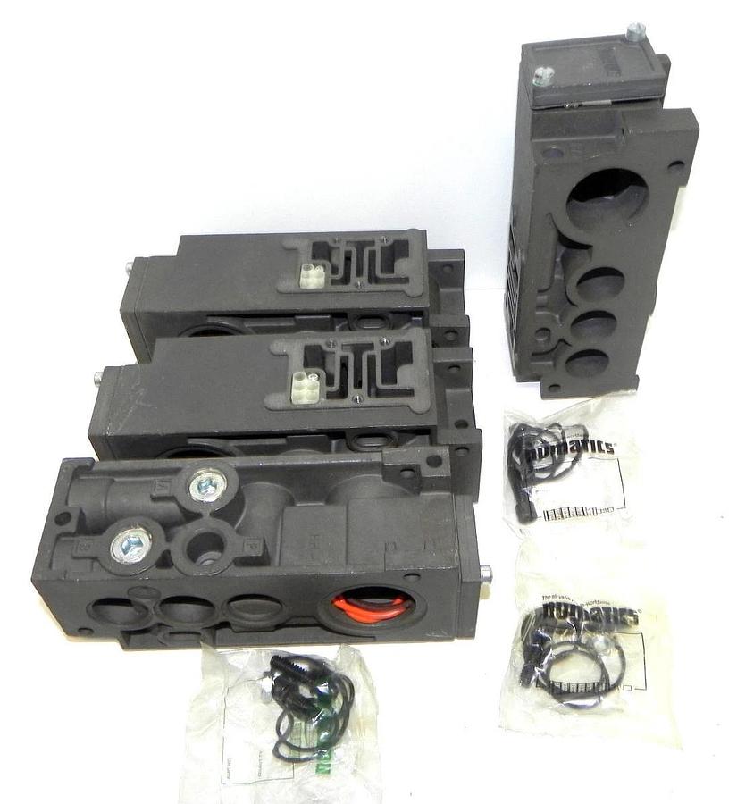 LOT OF 4 NEW NUMATICS 1-HH PNEUMATIC REGULATOR VALVE MANIFOLDS