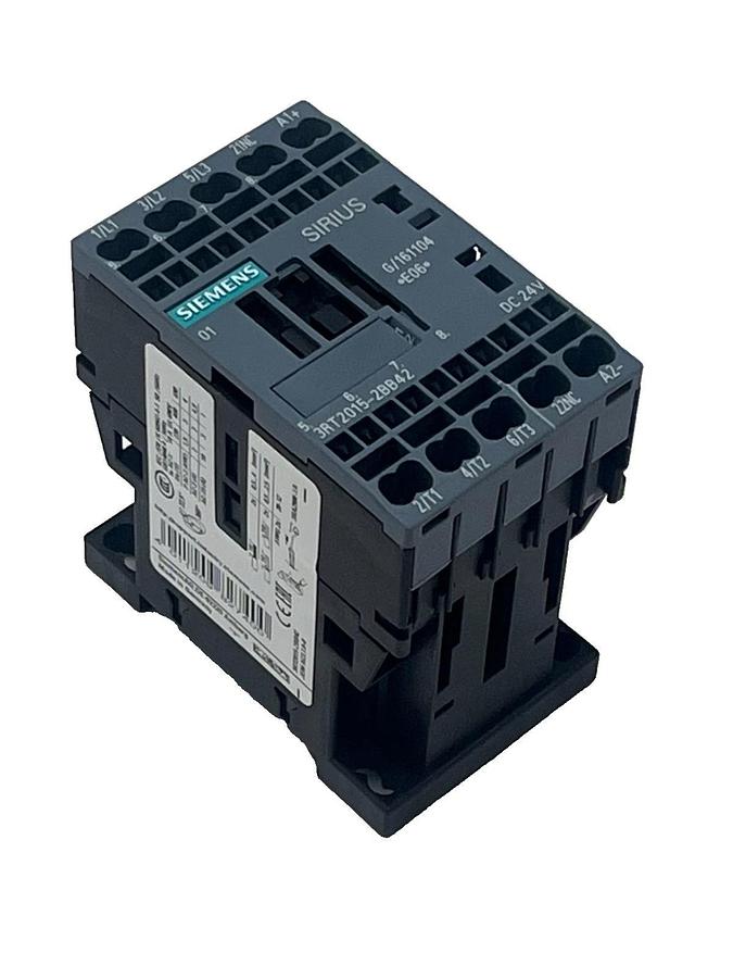 SIEMENS Sirius 3RT2015-2BB42 Contactor 7A 24VDC 3-Pole Size S00 DIN Rail Mount