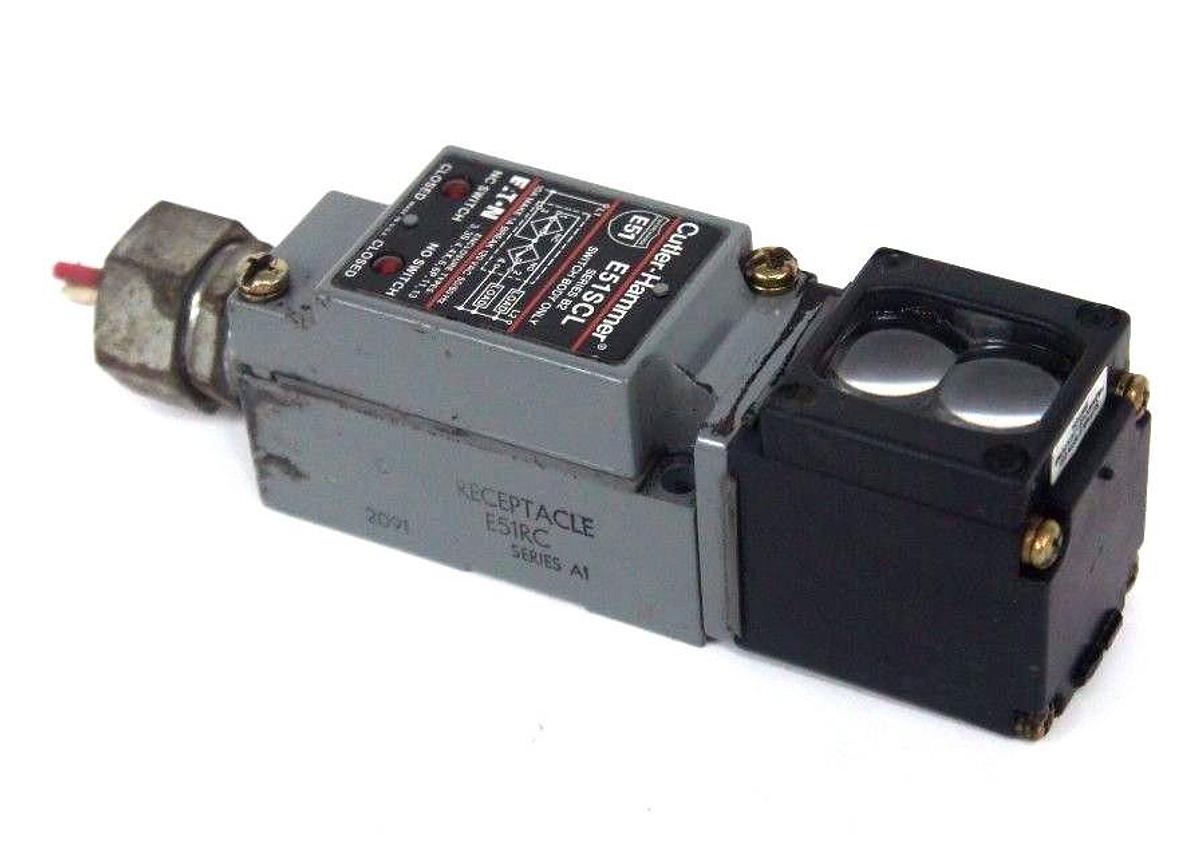 Used CUTLER-HAMMER E51DP4 SER. B3 PHOTOELECTRIC HEAD W/ E51SCL & E51RC