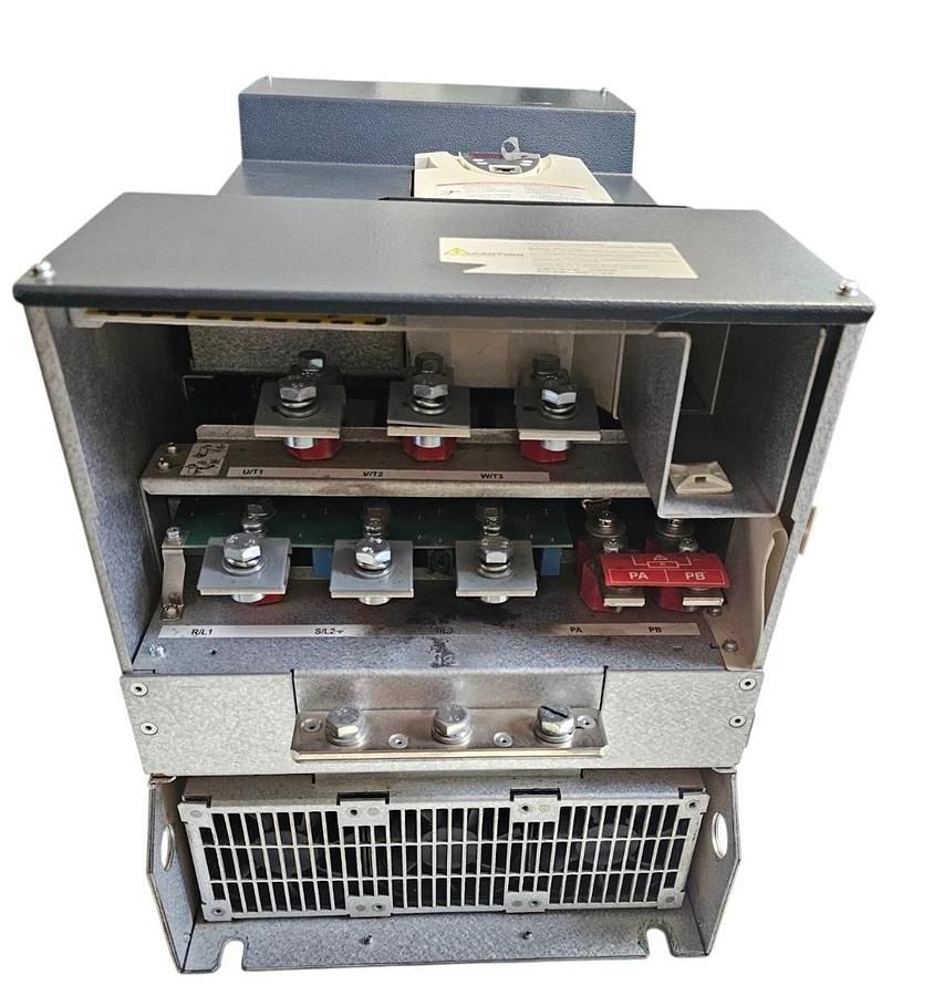 Used SCHNEIDER ELECTRIC ATV61HC11N4D Altivar 61 ATV61 VARIABLE SPEED DRIVE 150HP 460V