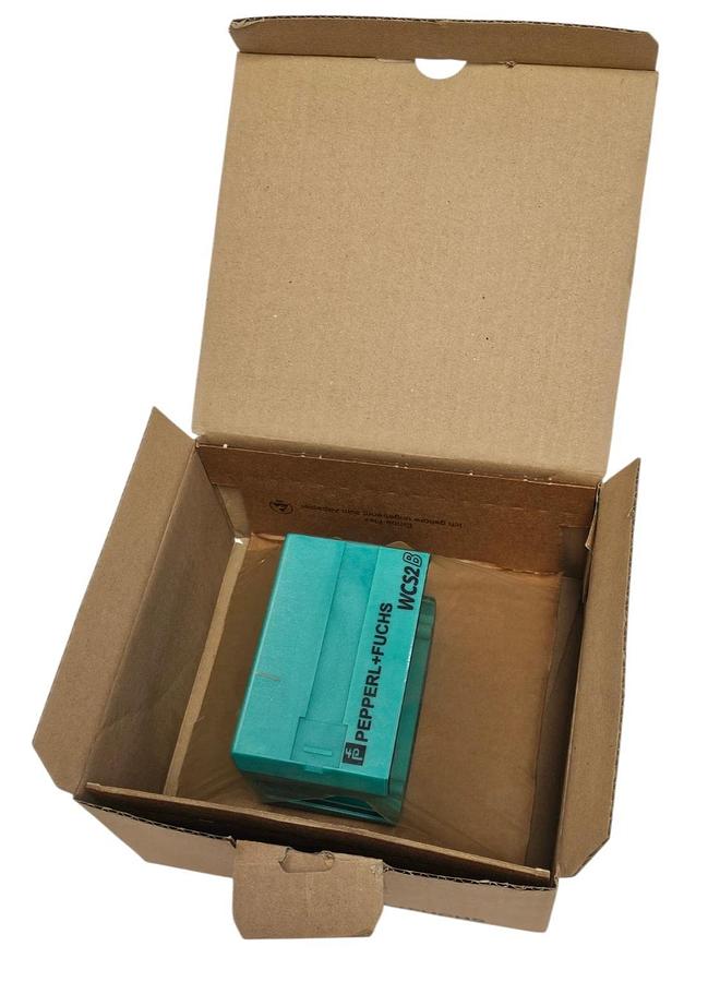 NIB PEPPERL+FUCHS 213769 GREEN HOUSING FOR WCS2B-LS221