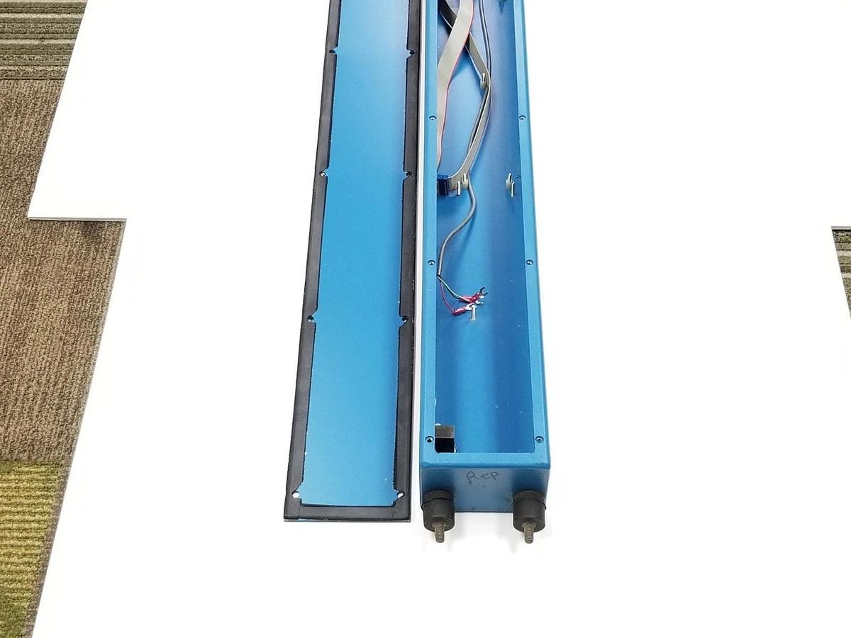 Used TRIAD CONTROLS INC. TR-48-8K-20 LIGHT CURTAIN HOUSING 48'' (HOUSING ONLY)