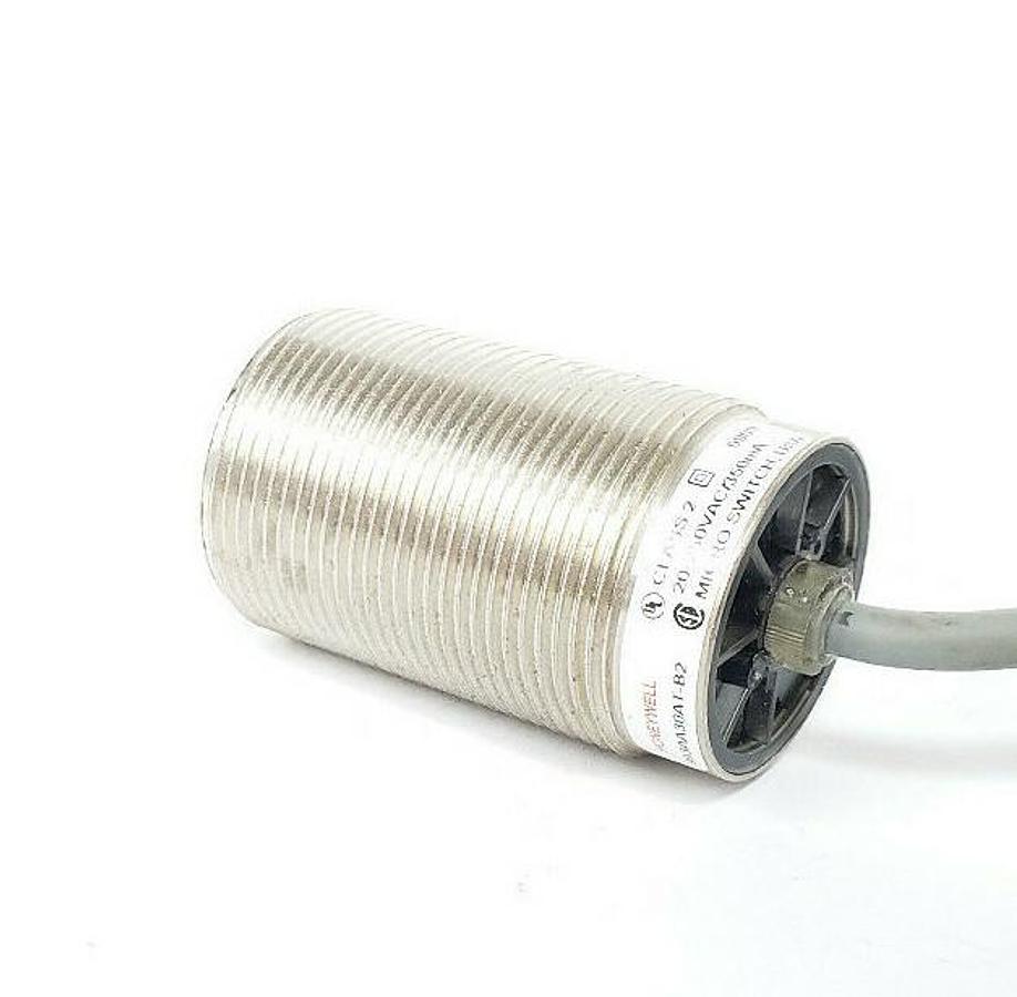 Used HONEYWELL 993AA30AT-B2 PROXIMITY SWITCH INDUCTIVE 10MM RANGE, 993AA30ATB2