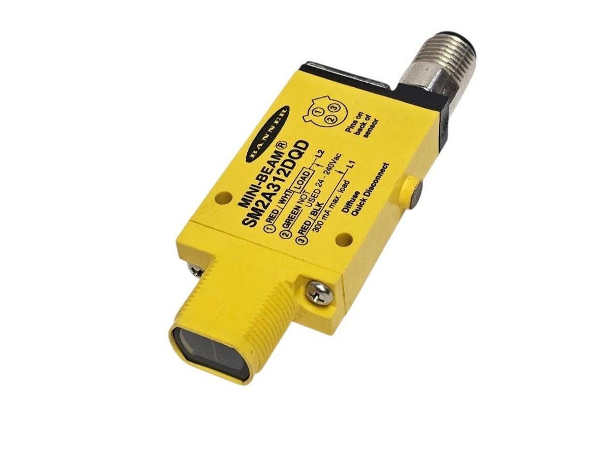 NIB BANNER SM2A312DQD PHOTOELECTRIC SENSOR MINI-BEAM 2-WIRE 3-PIN (26841)