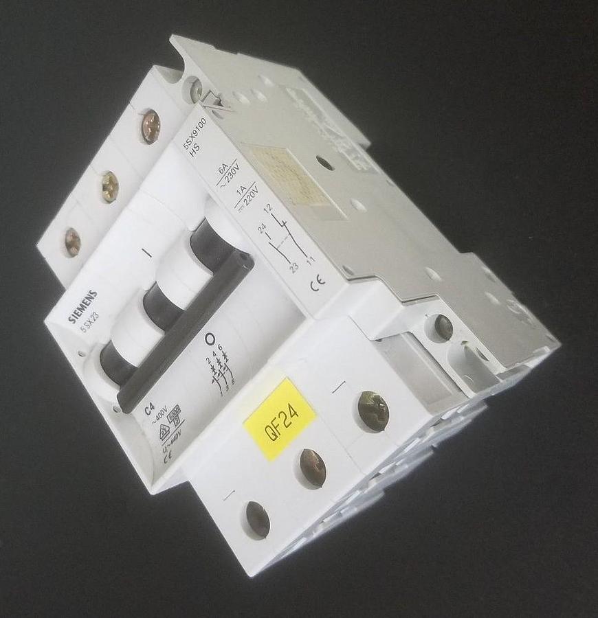 Used SIEMENS 5SX23 CIRCUIT BREAKER 5SX23C4, 400V, 4A, 3P W/ 5SX9100-HS CONTACT BLOCK