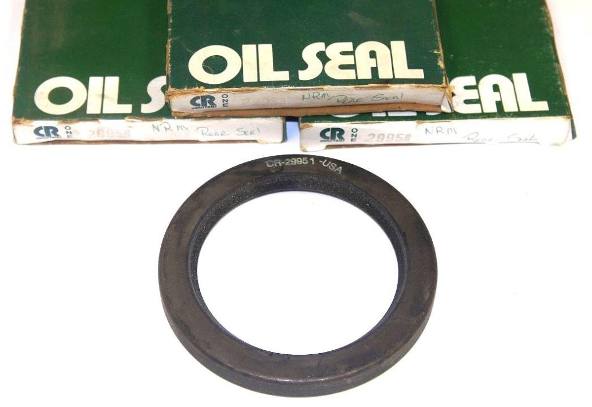 Used LOT OF 3 NEW CHICAGO RAWHIDE 2995A OIL SEALS