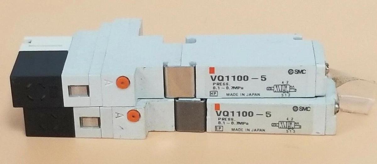 Used LOT OF 2 SMC VQ1100-5 SOLENOID VALVE VQ11005, 0.1~0.7MPa, DC 24V, 1W