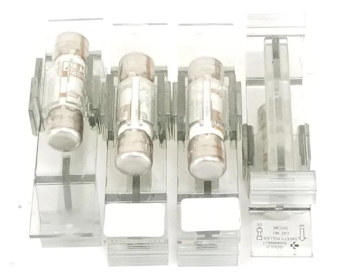 Used LOT OF 4 GOULD SHAWMUT DFC3M SAFETY PULLERS W/ LITTLEFUSE KLK-3-1/2 FUSES
