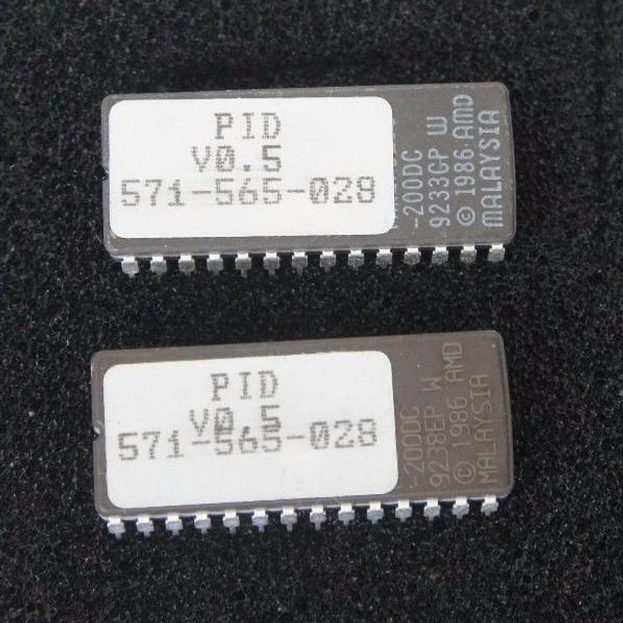 Used GENERIC EPROMS (6) V1.2A 571-565-030 (2) V0.5 571-565-028, 571-565-040, 080493