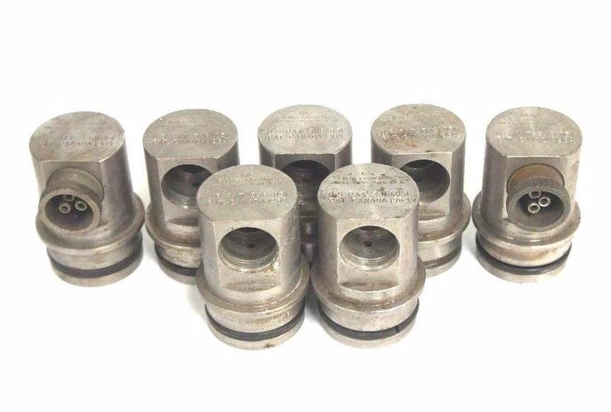 Used LOT OF 7 KING ENGINEERING CORP. TANK MOUNT FITTINGS PAT NO. 3.161.051