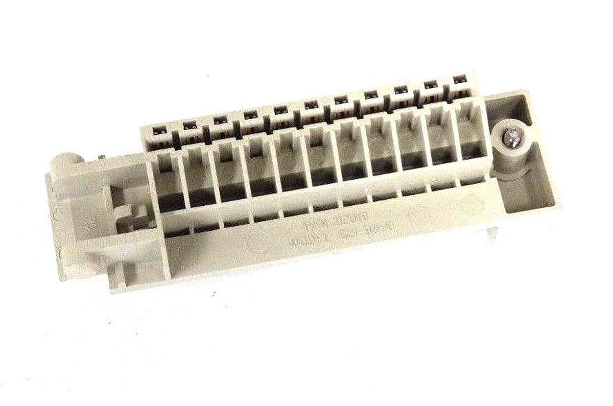 Used LOT OF 8 HONEYWELL P/N 22017 TERMINAL BLOCKS MODEL 621-9950