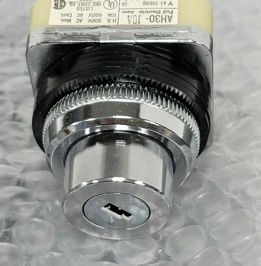Used NIB FUJI ELECTRIC AH30-J0A SELECTOR SWITCH AH30, J0A10A