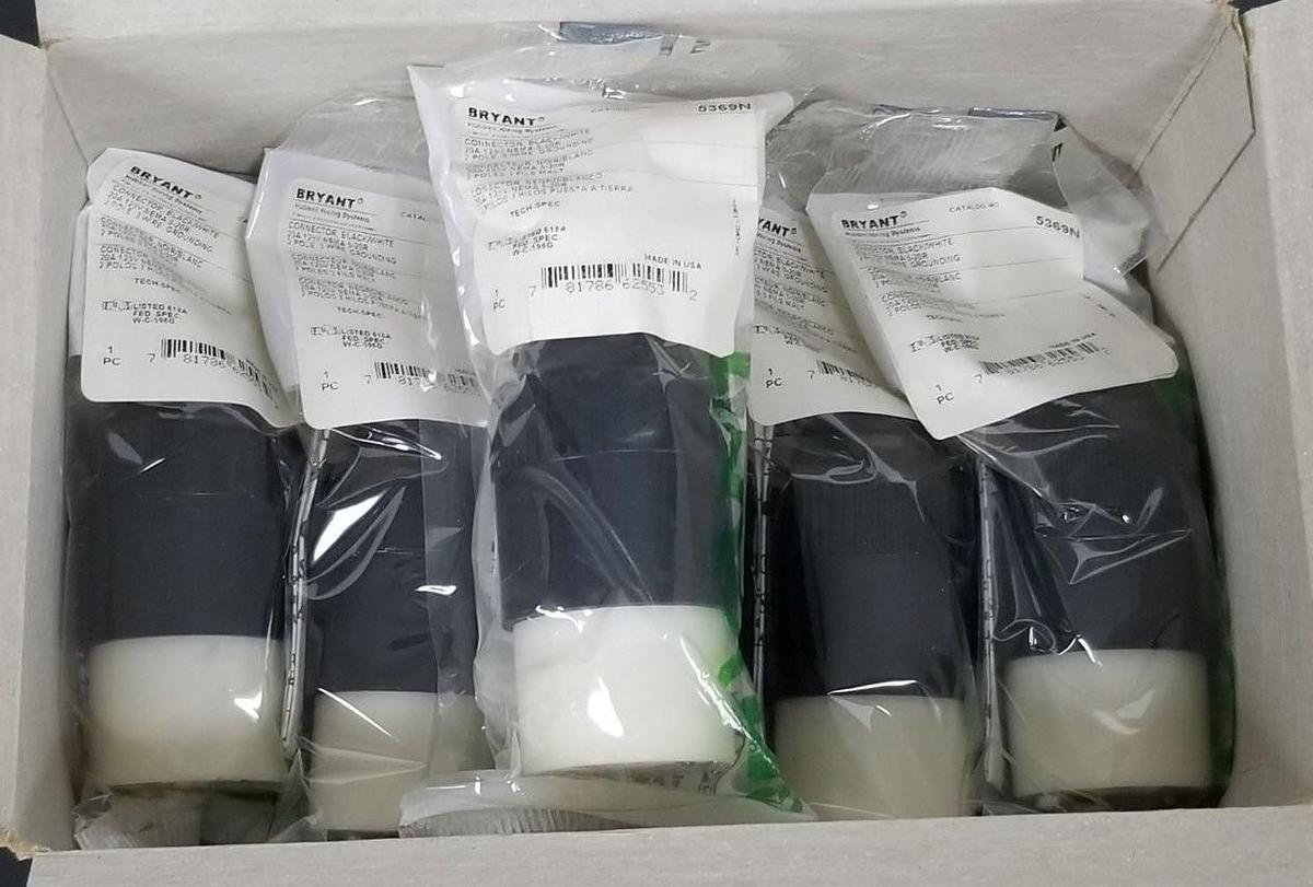 BOX OF 6 NEW BRYANT 5369N CONNECTORS BLACK/WHITE 20A 125V NEMA 5-20R 2P 3W