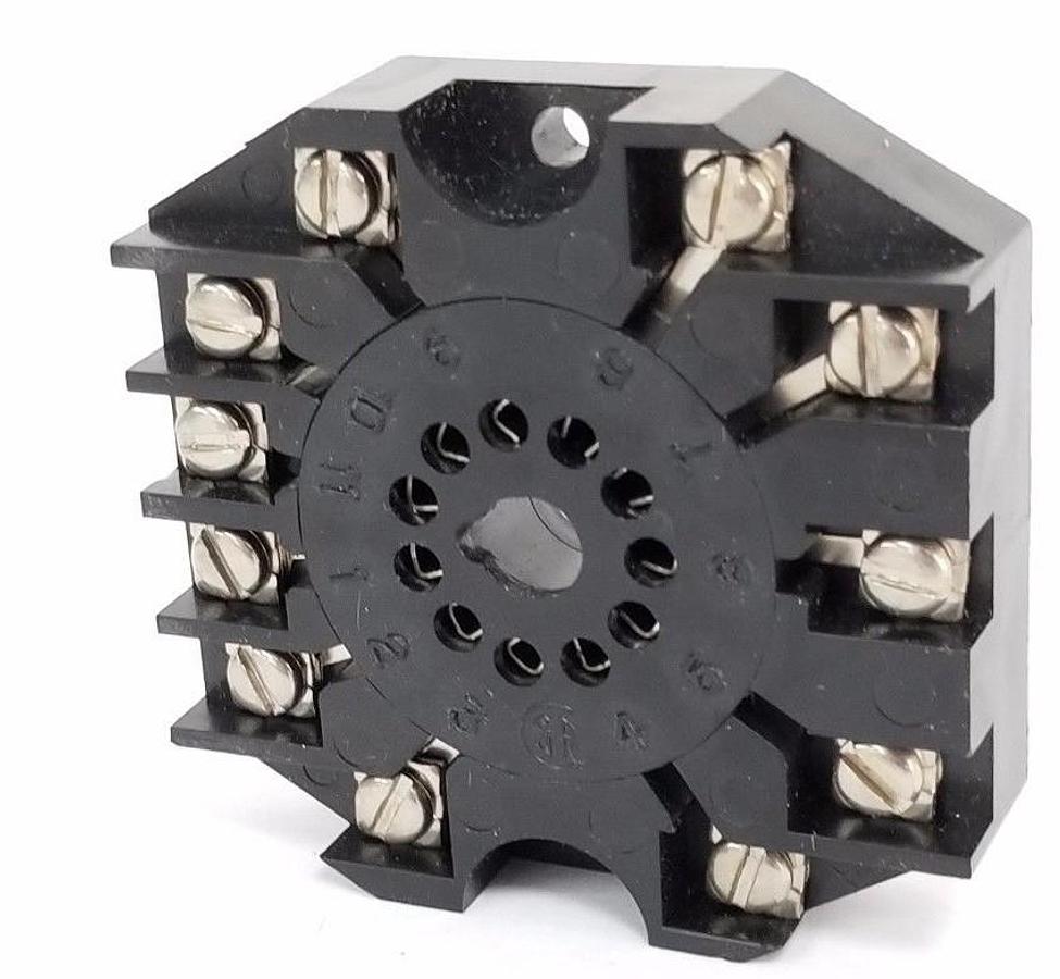 Used NEW SKAN A MATIC 770050 RELAY SOCKET 11-POS.