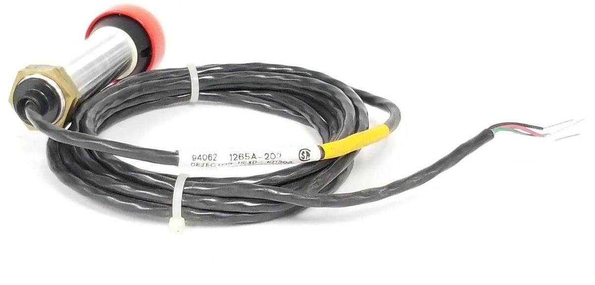Used NEW CUTLER HAMMER 1265A-202 PHOTOELECTRIC DETECTOR HEAD 101302 , 1265A202