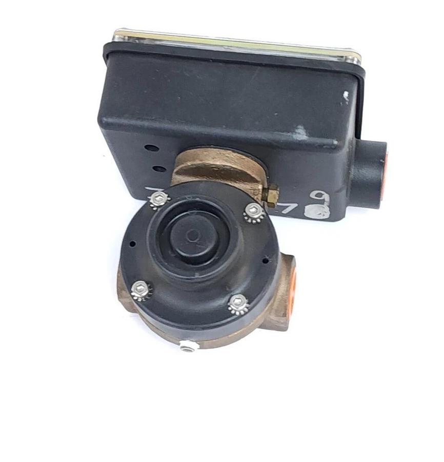 Used NEW UFM WB8GM-6-A1WD / WB8GM6A1WD UNIVERSAL FLOW RATE INDICATOR 66639 TYPE 4