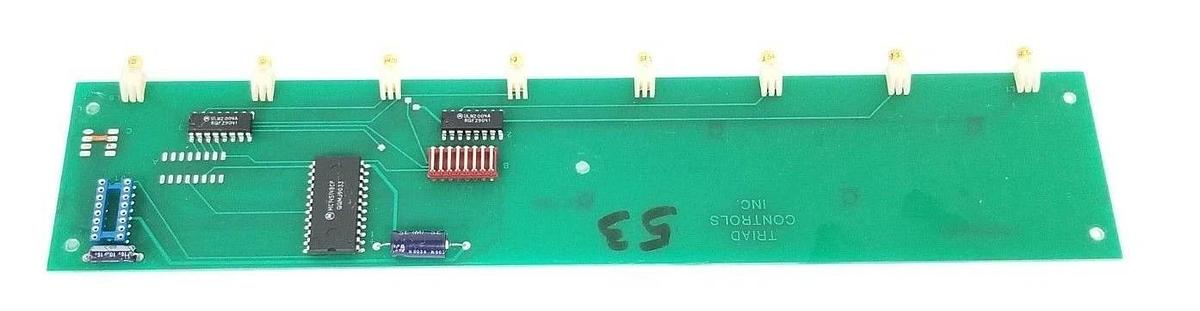 Used TRIAD CONTROLS INC. EB32EST1 CONTROL BOARD SEI 7-0