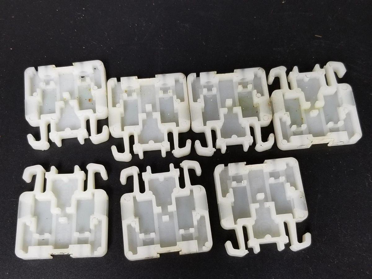 Used LOT OF 40 ALLEN BRADLEY 1492-H TERMINAL BLOCKS 1492H
