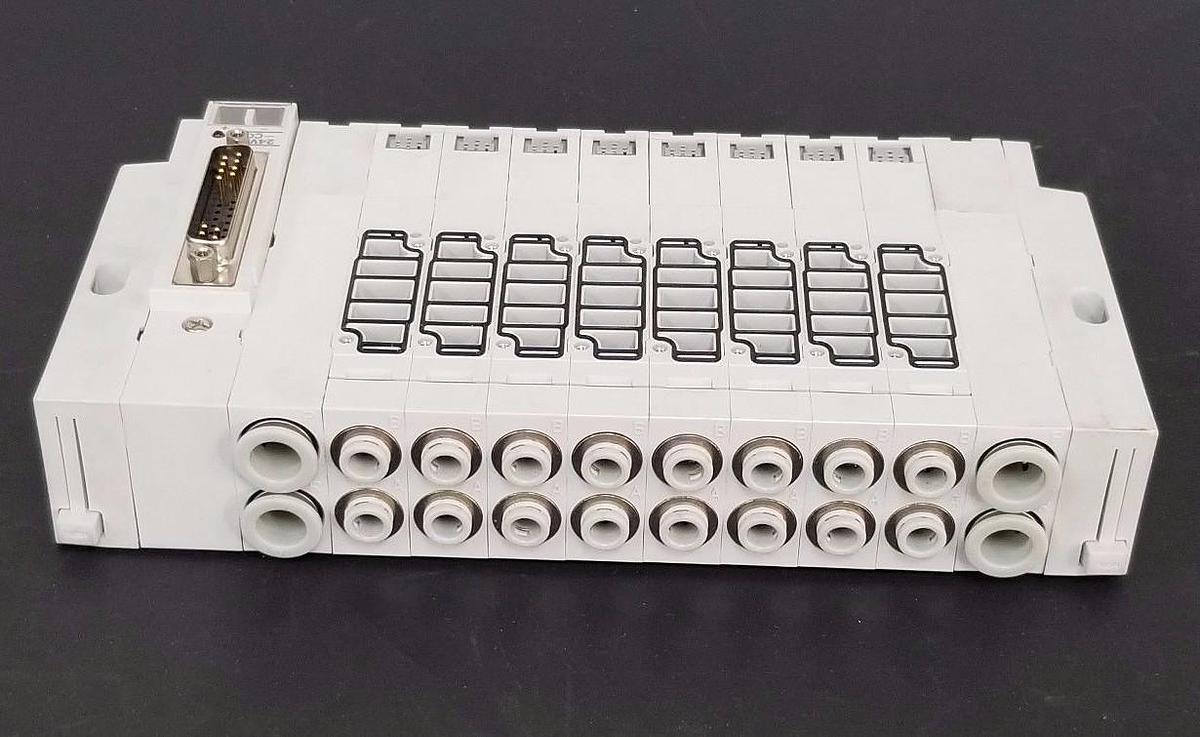 Used LOT OF SMC 24VDC-COM VALVES (UNKNOWN PART NUMBER)