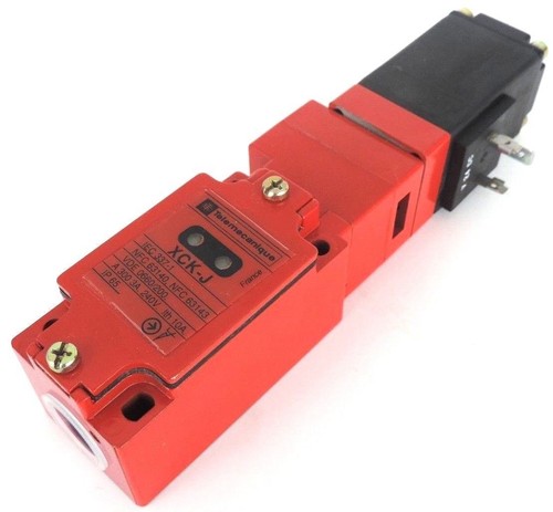 Used NEW TELEMANIQUE XCK-J5986B0H4 SAFETY INTERLOCK SWITCH 3A 240V, XCJ-J