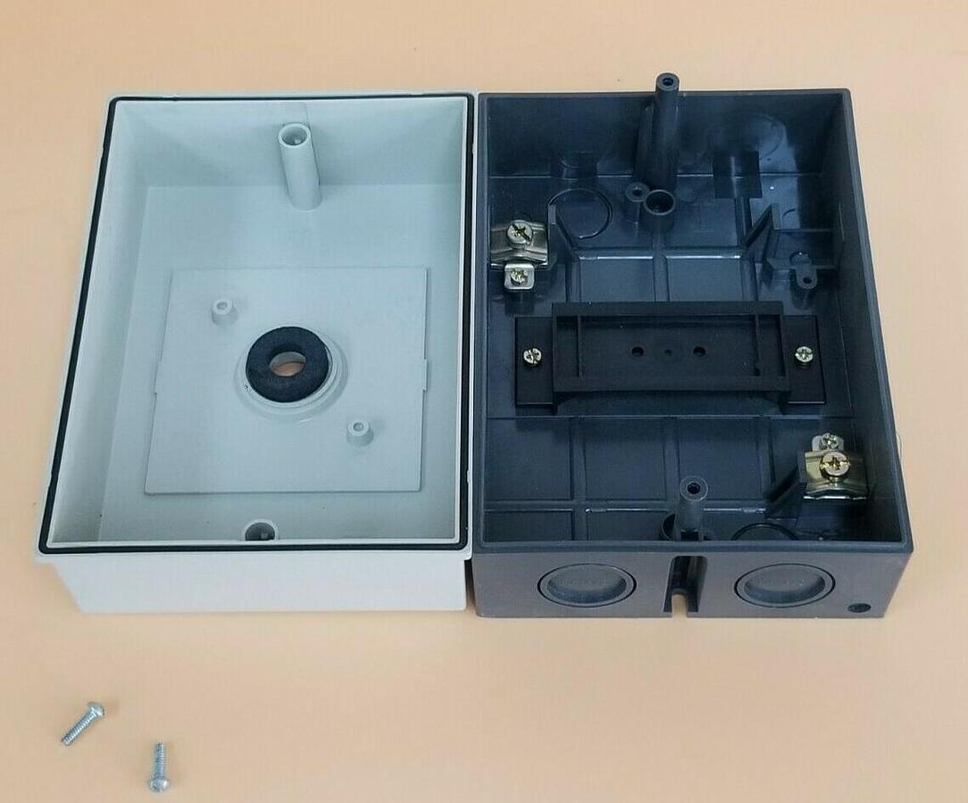 Used NIB KLOCKNER MOELLER P3-63/I DISCONNECT SWITCH HOUSING P3-63/I/SVB (INCOMPLETE)
