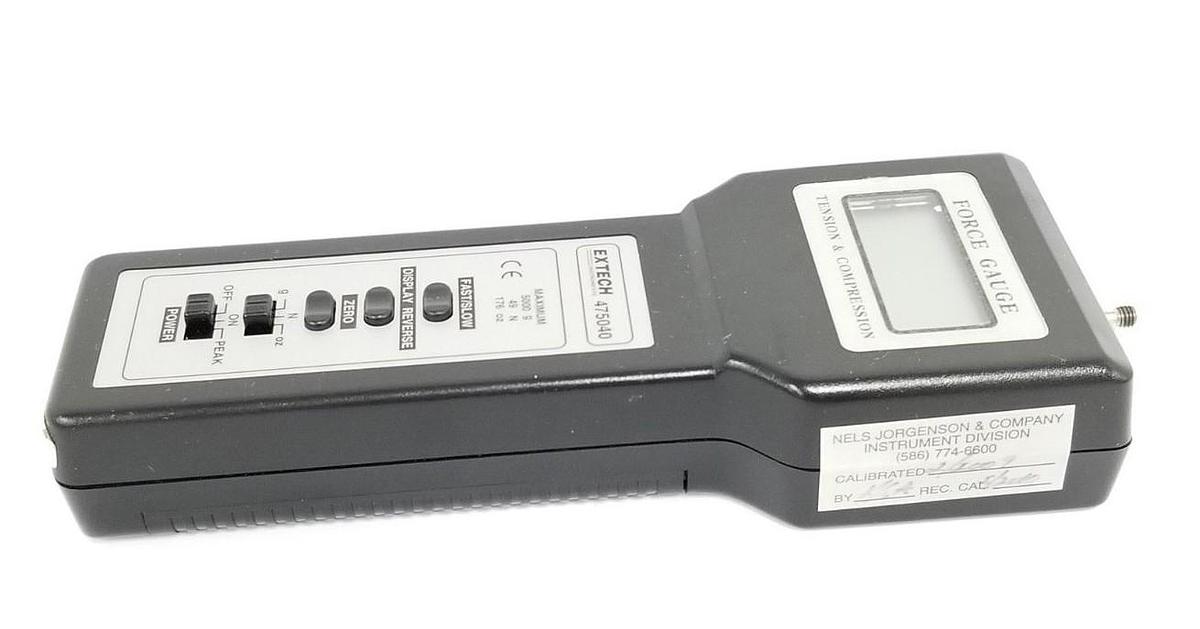 Used EXTECH 475040 TENSION & COMPRESSION FORCE GAUGE 5000G 49N 176oz. W/ ATTACHMENTS