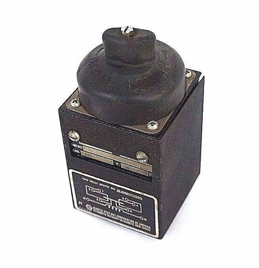 Used AGASTAT ND-21-Q TIMING RELAY 250V ND21Q