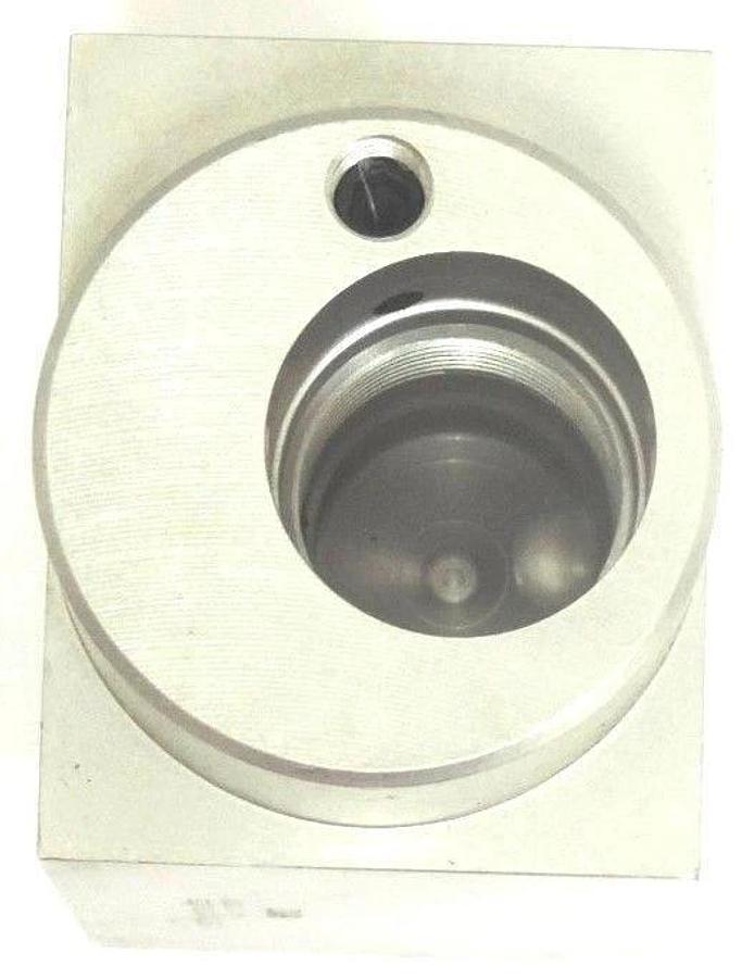 Used SUN HYDRAULICS BYZ HYDRAULIC SANDWICH MANIFOLD